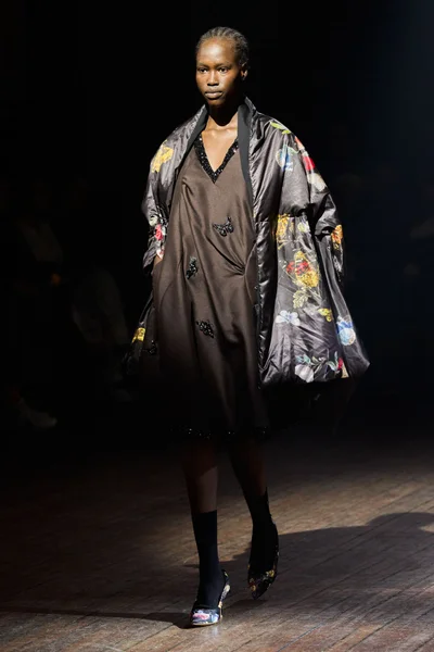 Look 38